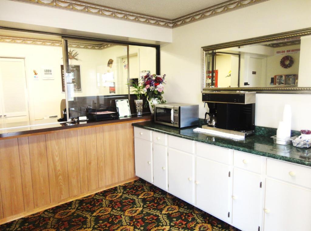 Budget Inn Daleville エクステリア 写真